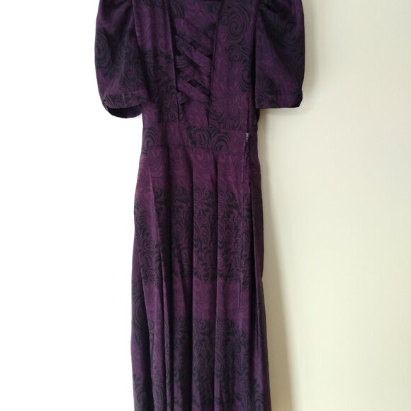 Amish Mennonite Cape Dress 40"B 32"W Purple Old Colony Lattice Bodice - Picture 2 of 10